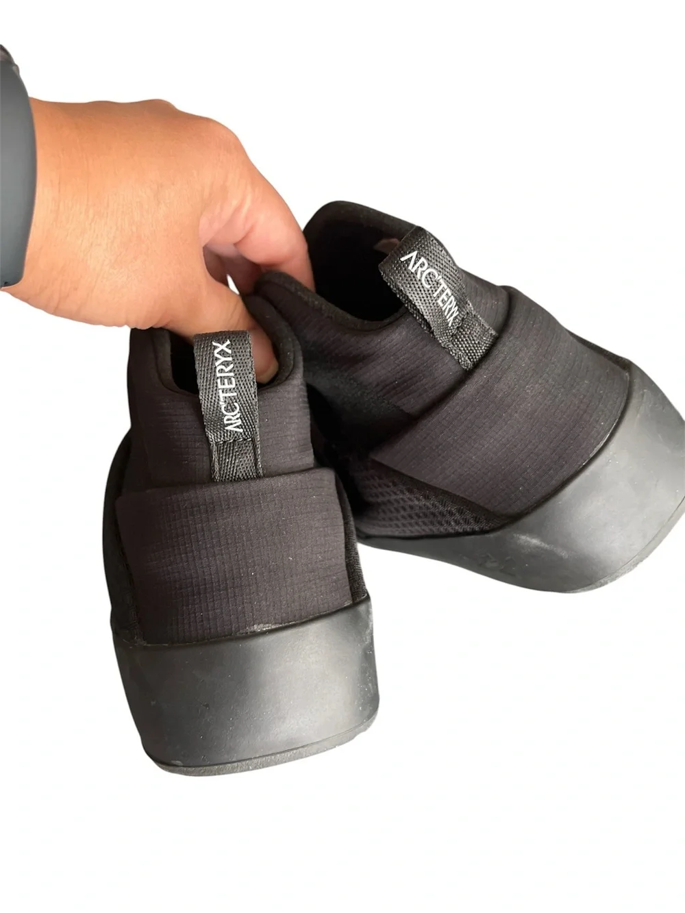 Arcteryx sleek black