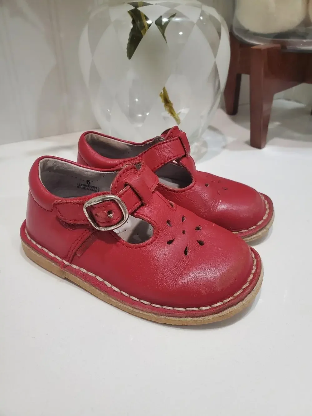 L'AMOUR Red Leather Mary Jane Girls Shoes Size 6