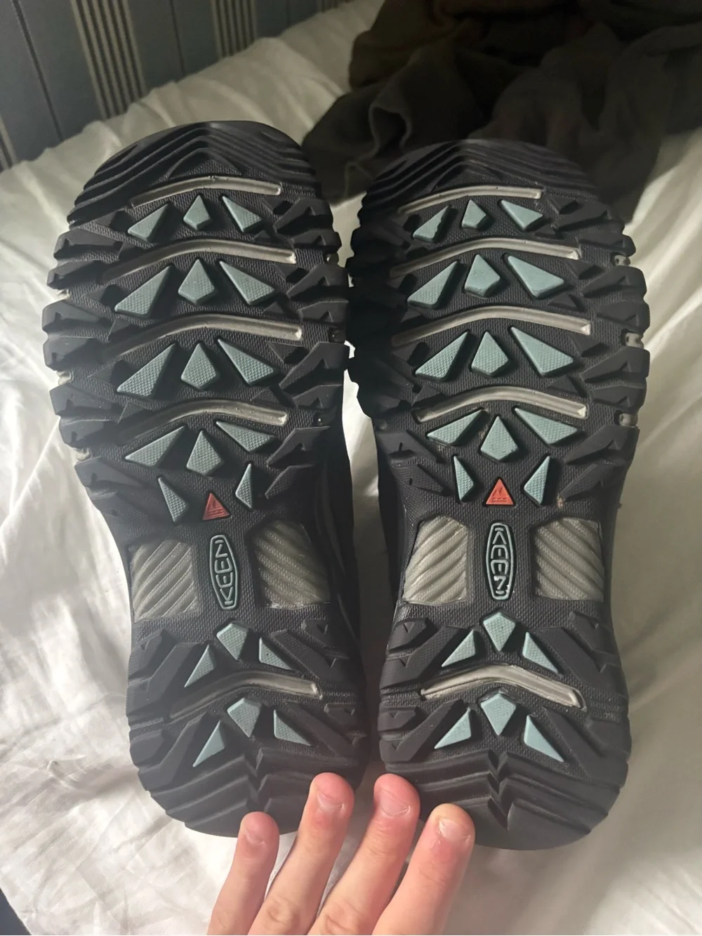 Keen Women's Targhee-3 Waterproof Hiking Shoes size 9.5 amazing condition