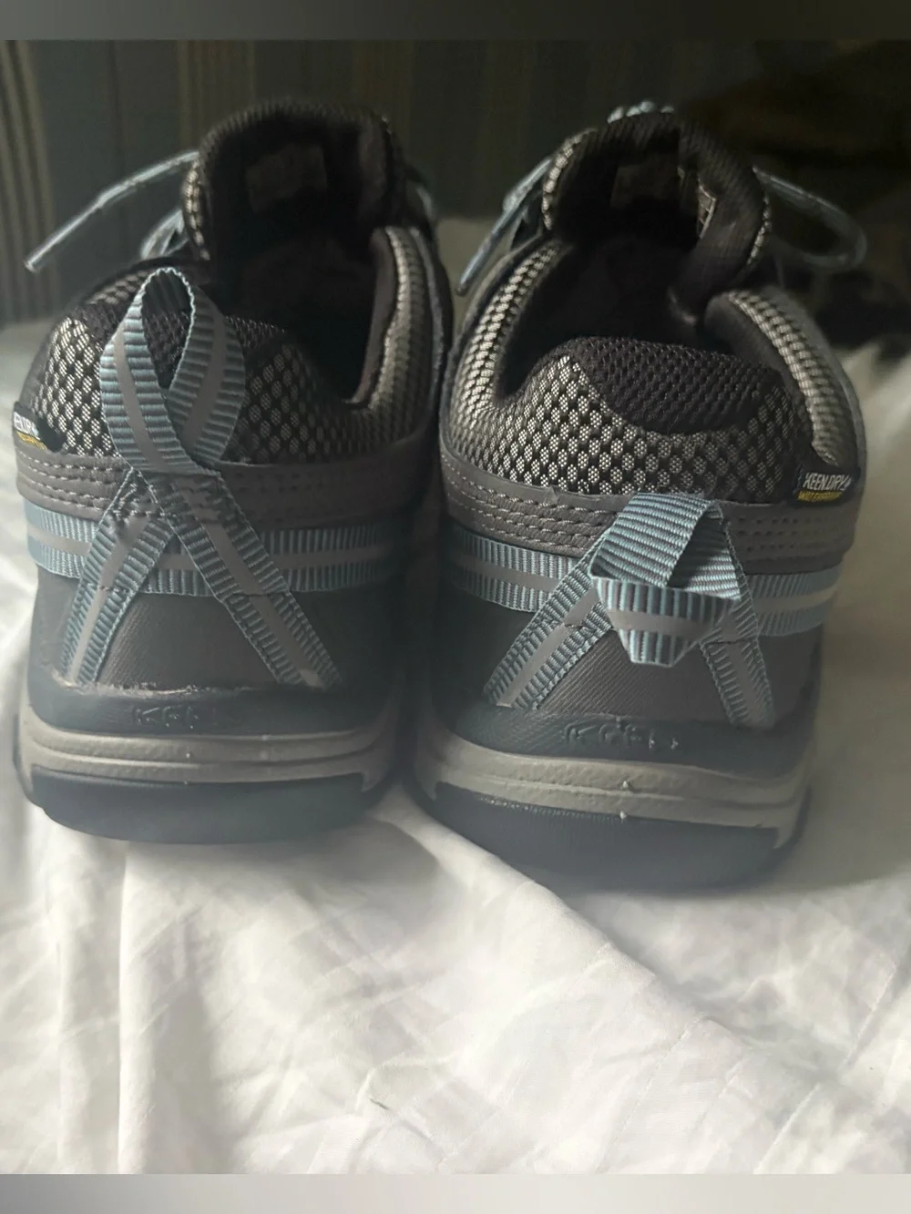 Keen Women's Targhee-3 Waterproof Hiking Shoes size 9.5 amazing condition