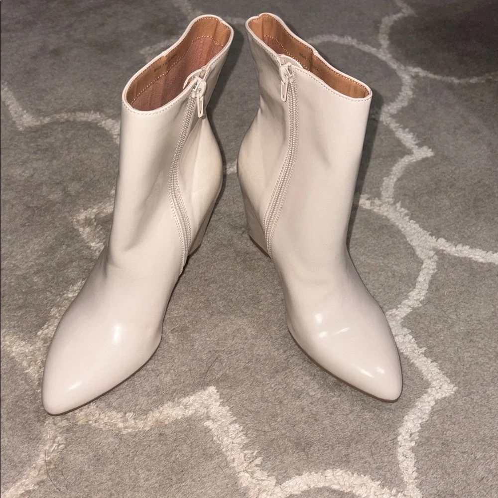 Dolce Vita heeled zip