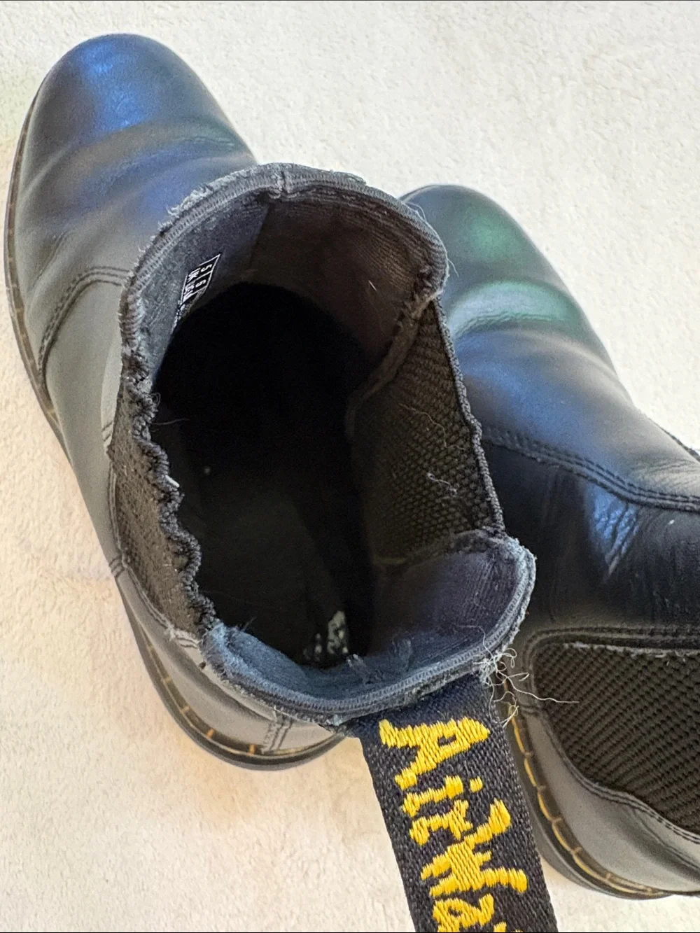 Dr. Martens Dorian Black Chelsea Ankle Boots Yellow Stitching Sz 7 Women’s