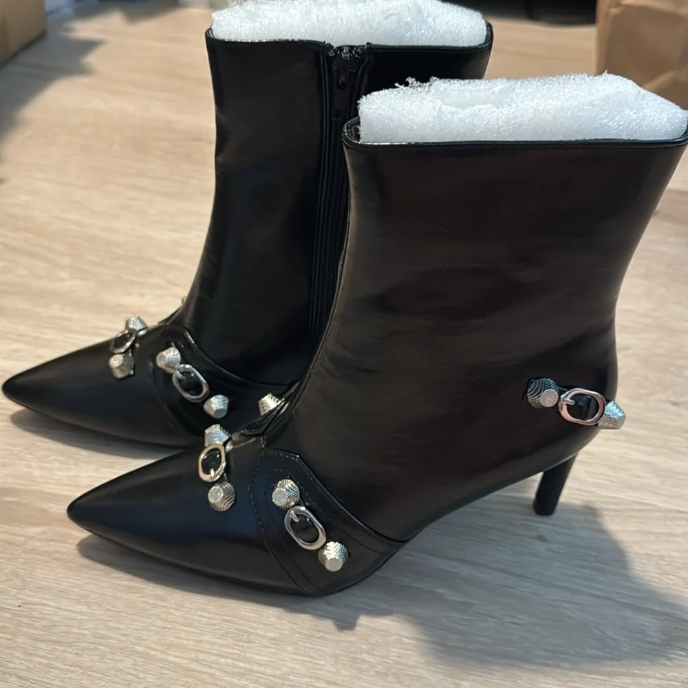 Jude Hardware Booties NEW 🏷️