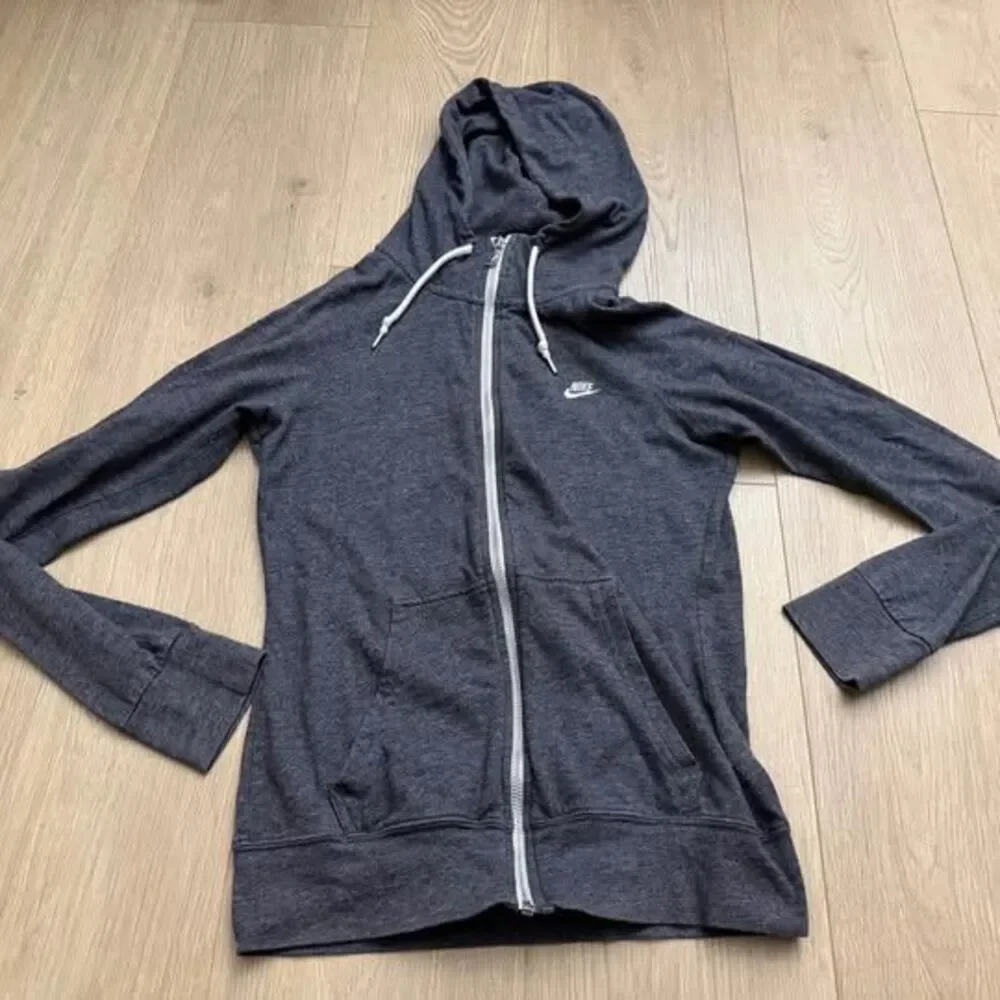 Nike women’s size small Full-Zip Hoodie - soft thin cotton