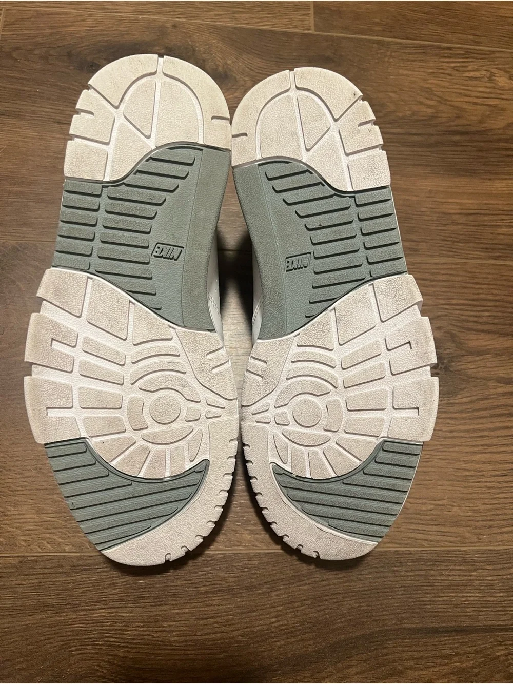 Nike low profile