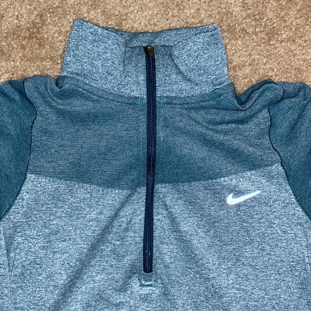 Nike Drifit Run the Earth 1/4 zip running top