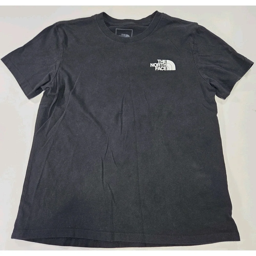The North Face Never Stop Exploring Red Logo Black T Shirt Men's Small