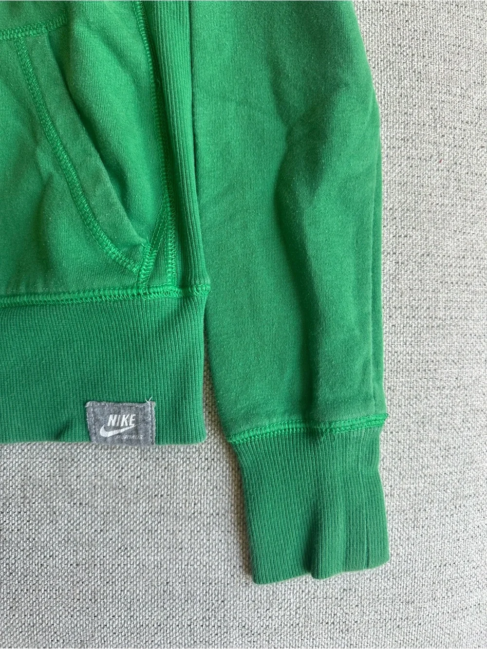 Nike sweatshirt official
