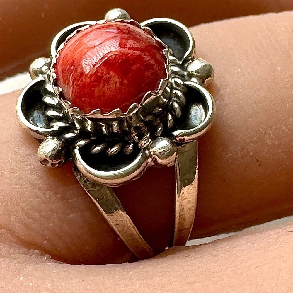 Navajo Flower Ring Red Spiny Oyster Sz 7 Sterling Silver Scalloped Native Amer