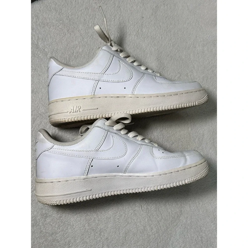 Nike lace leather