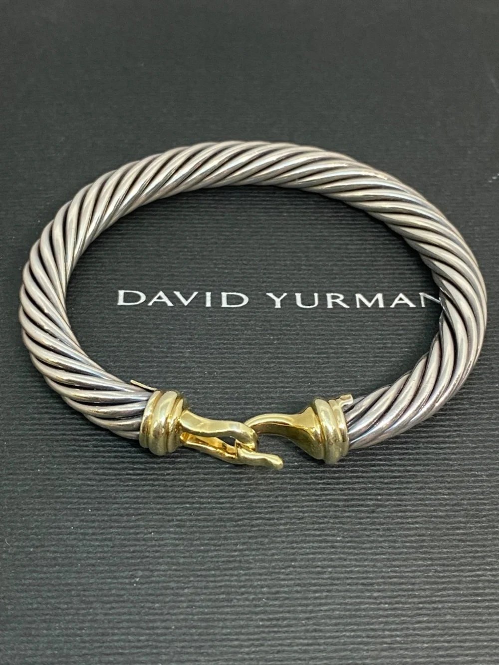David Yurman Classic cable Buckle Bracelet 14K Gold Medium MSRP $2300