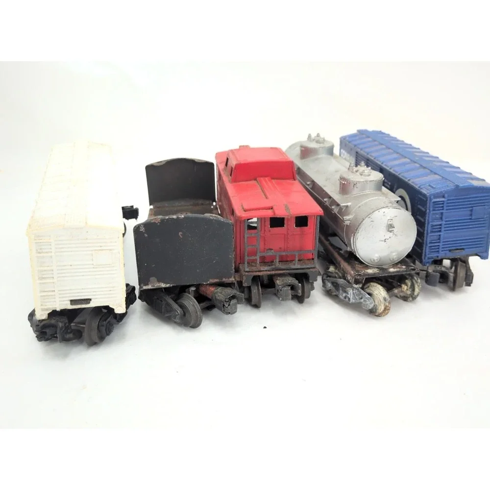 LIONEL O GAUGE No. 242  2-4-2 LOCOMOTIVE & Mixed Loot Sunoco Penn 477618