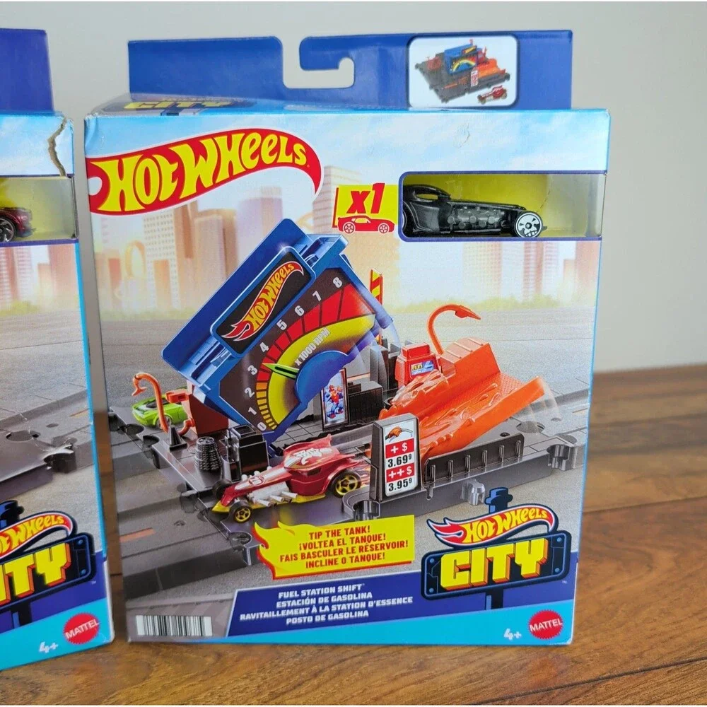 2 Hot Wheels City Track Set - Speedy Pizza Pick-up & Fuel Station Shift Play Set