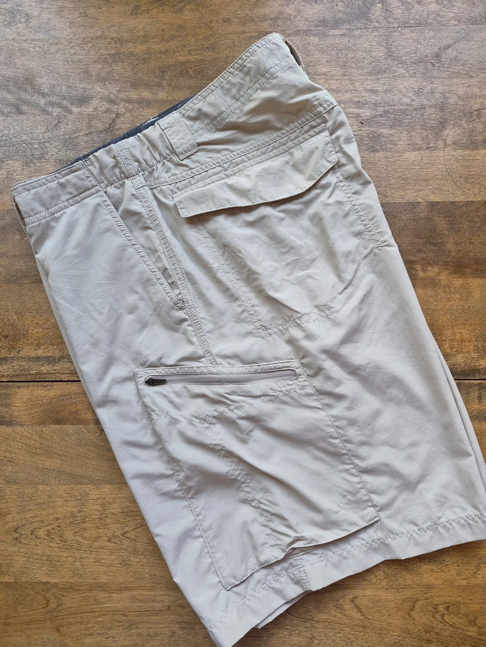 Columbia Mens 38/10 Silver Ridge Cargo Shorts Hiking Walking Short