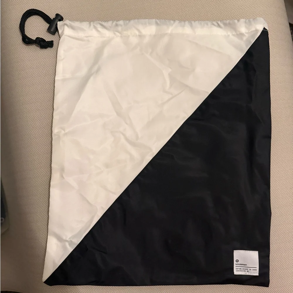 lululemon athletica lightweight black