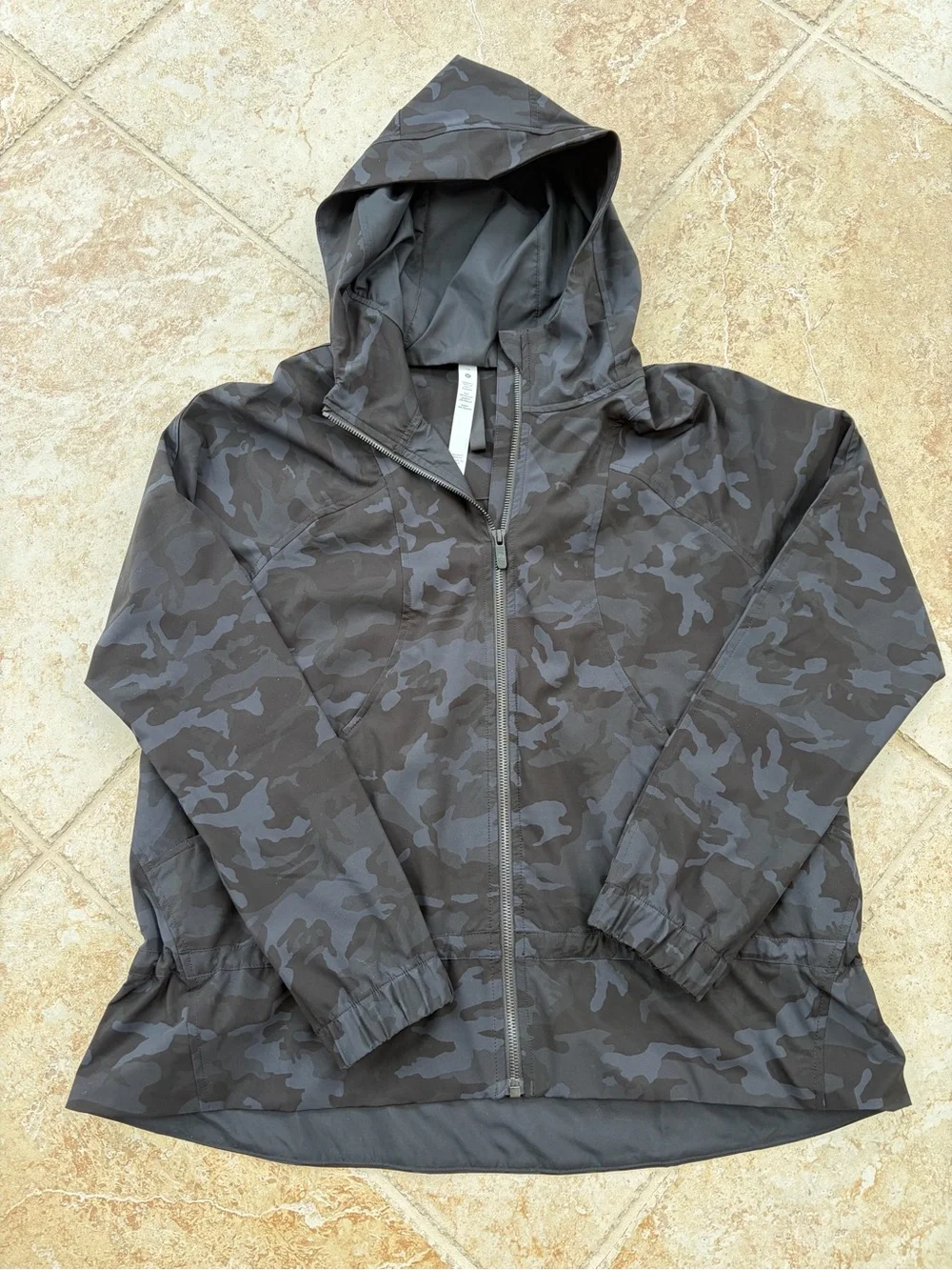 Lululemon Lightweight Black/Grey Camo Hooded Windbreaker - size 10