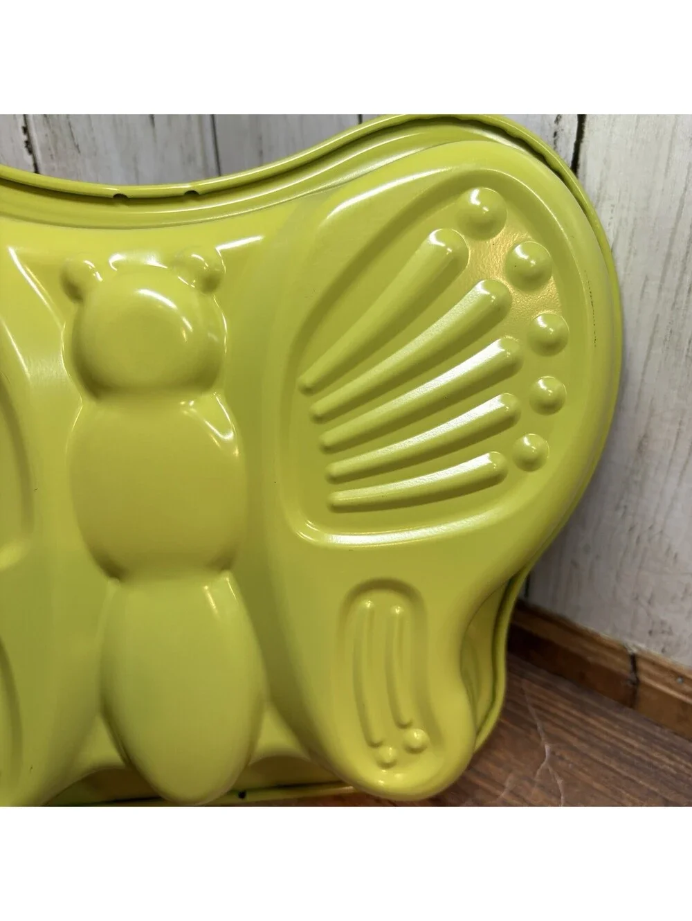 Avocado Green Decorative Non-Stick Butterfly Cake Pan Aluminum Bug Birthday