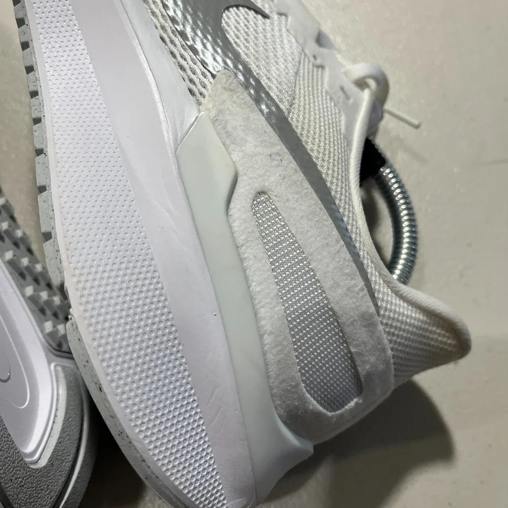 Nike Air Zoom Structure 25 Running Shoes Womens 11 Metallic Mens 9.5 DJ7884-101