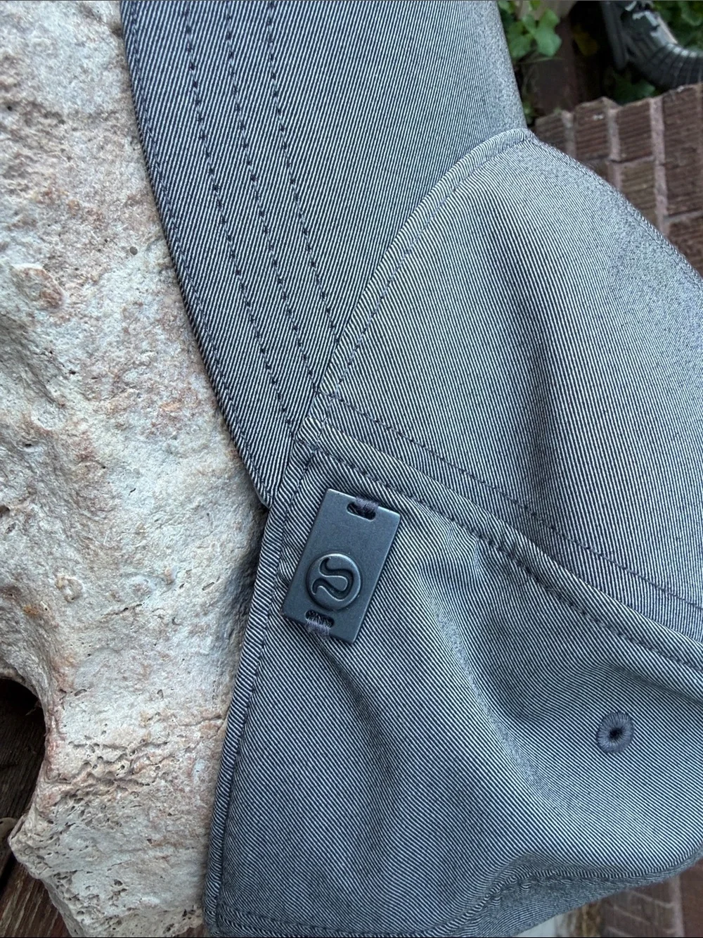 lululemon athletica structured six
