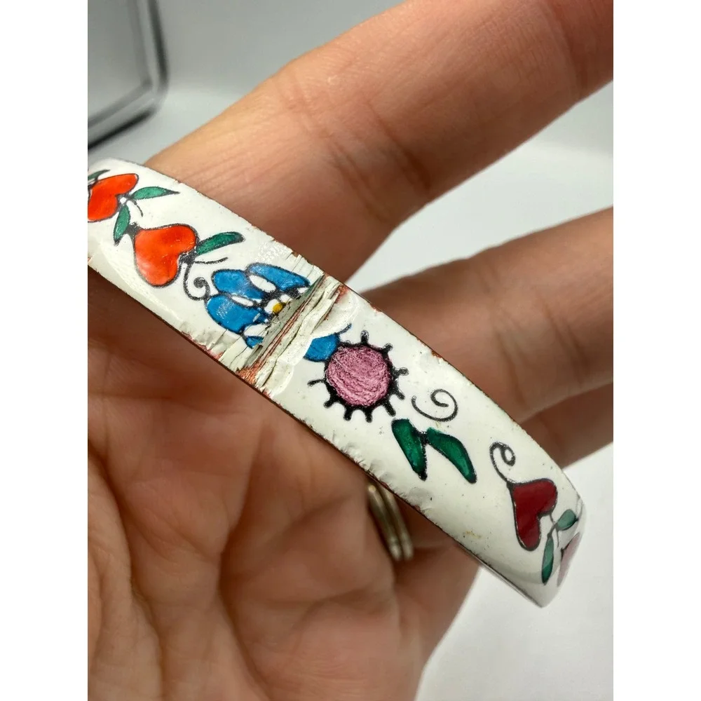 Vintage White Enamel Bangle Bracelet Floral Heart Hand Painted Boho Folk Art
