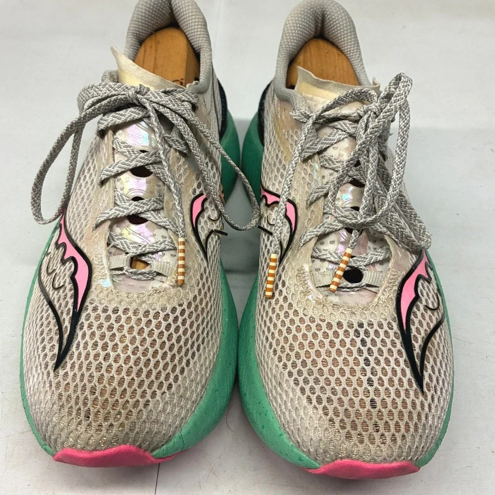 Saucony there some