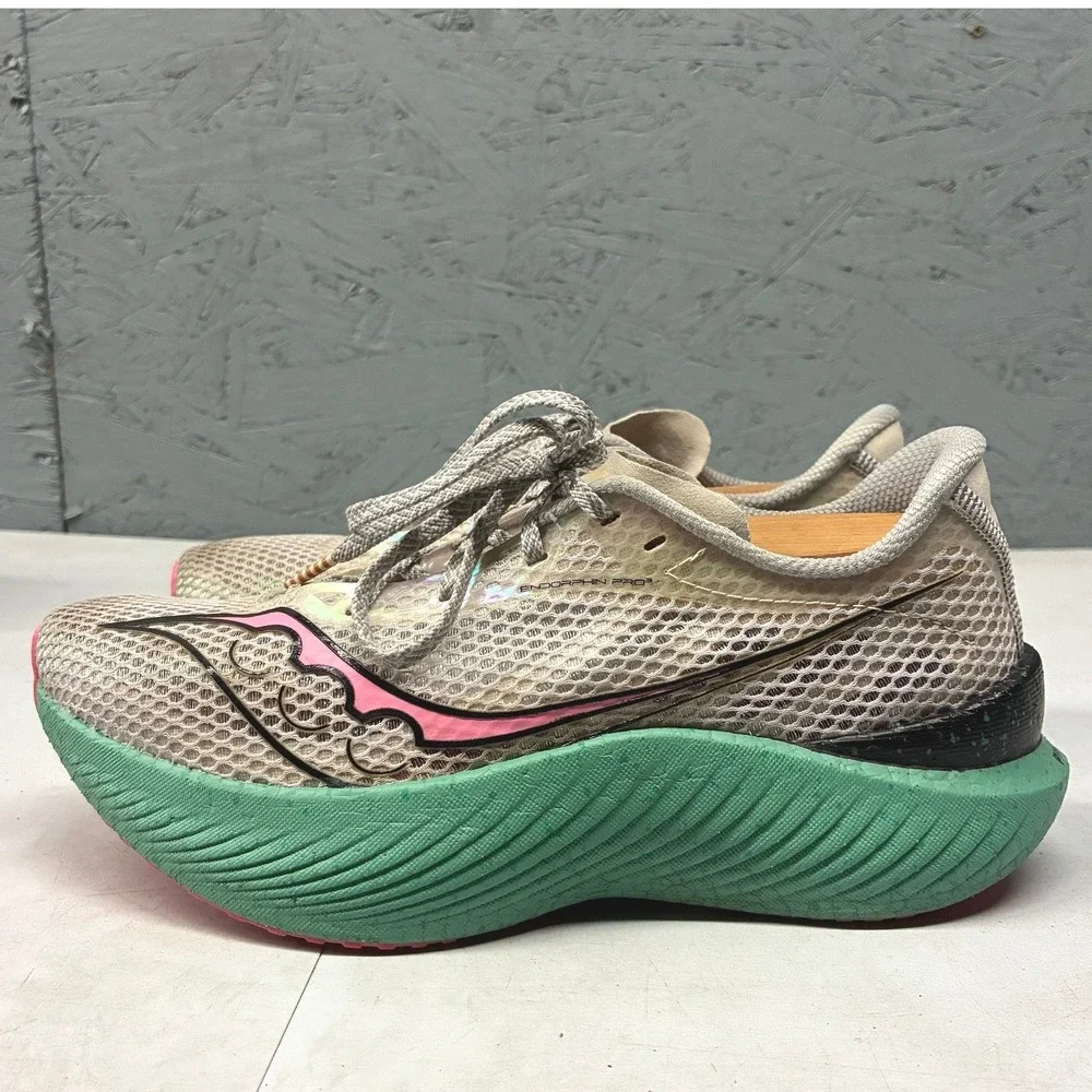 Saucony there some