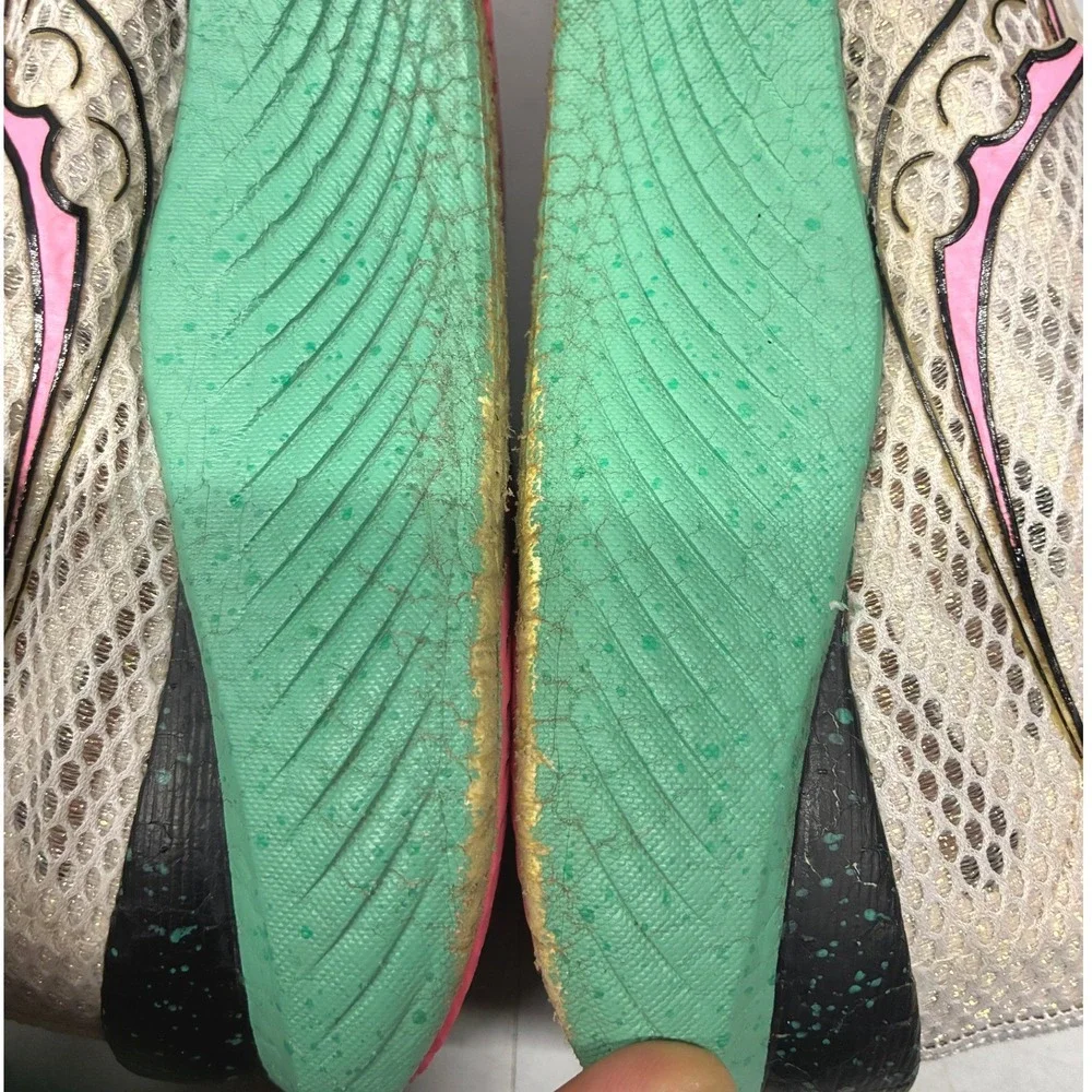 Saucony there some