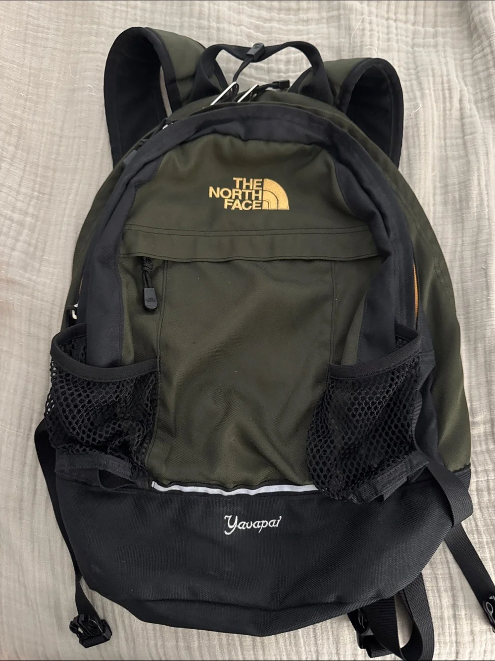 Vintage Y2K The North Face Yavapai Olive Green and Black Backpack