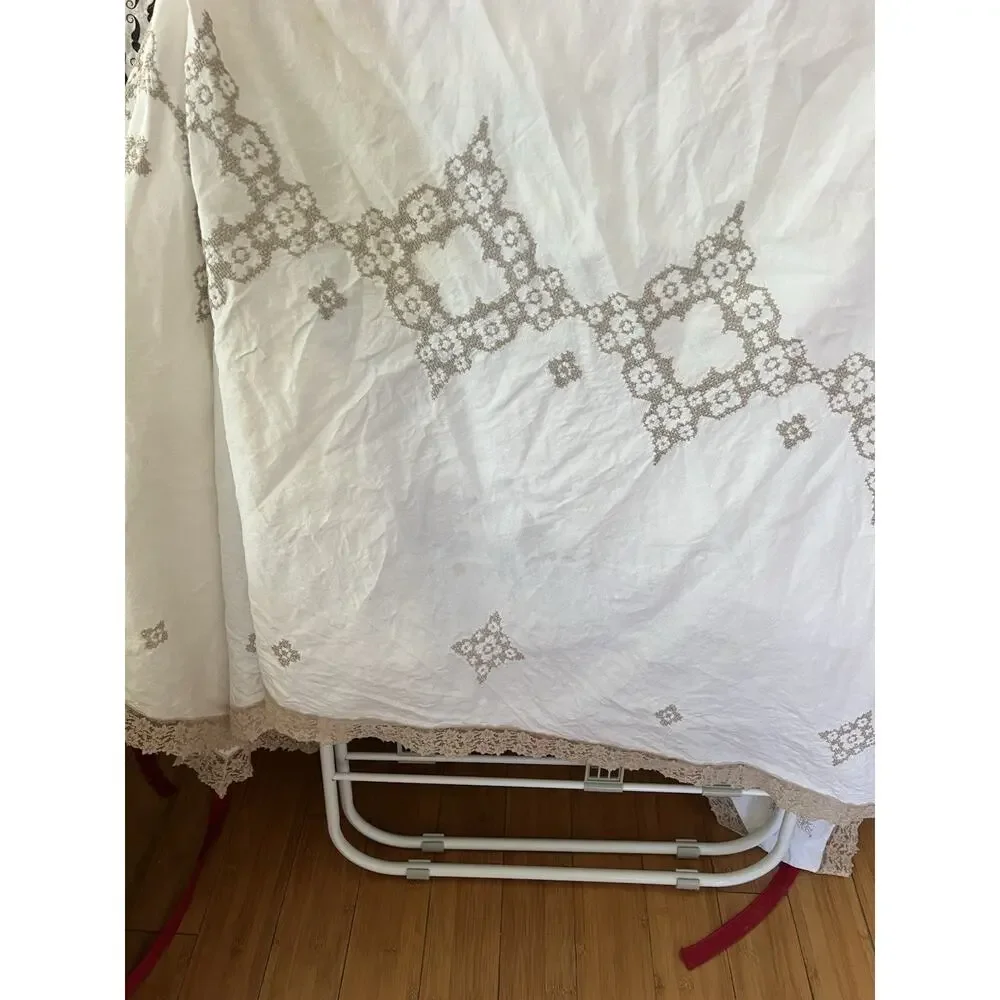 LinenTablecloth read vintage