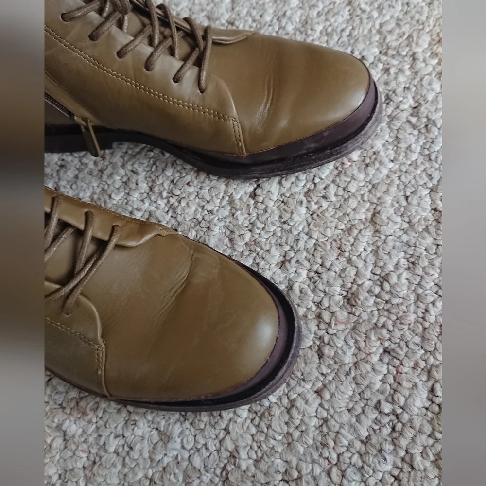 Vince cooper leather
