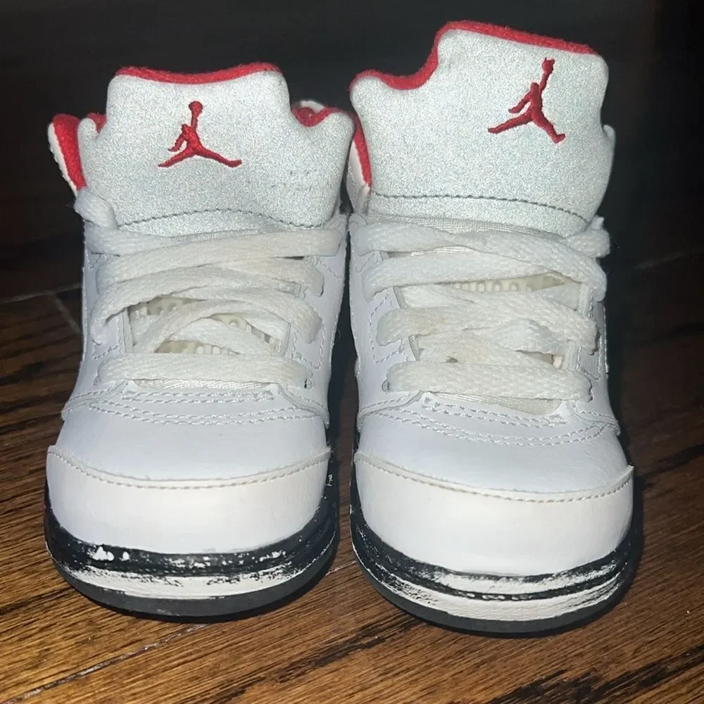 JORDAN 5 RETRO FIRE RED SILVER TONGUE 5C