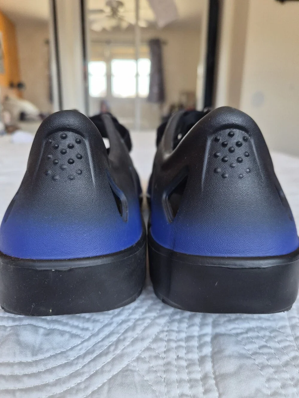 EUC Oofos Oocandoo Recovery Sandals Size Men 11 Royal Blue Black