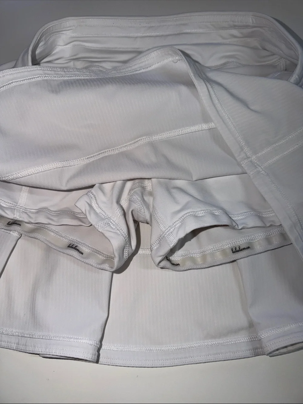 lululemon athletica lightweight white