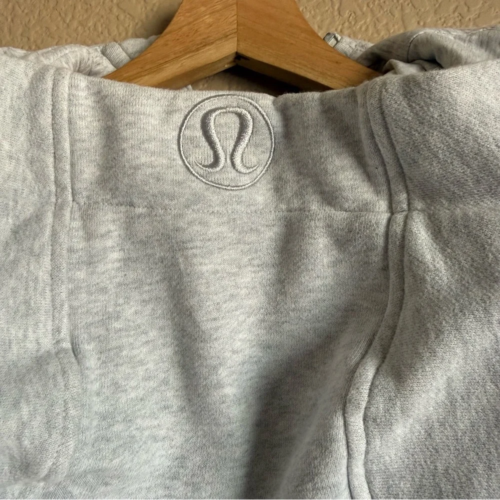 lululemon athletica photos cropped lululemon