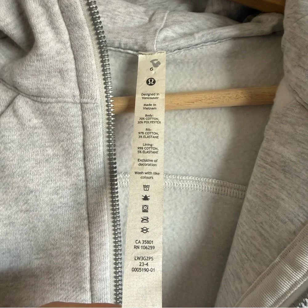 lululemon athletica no hoodie