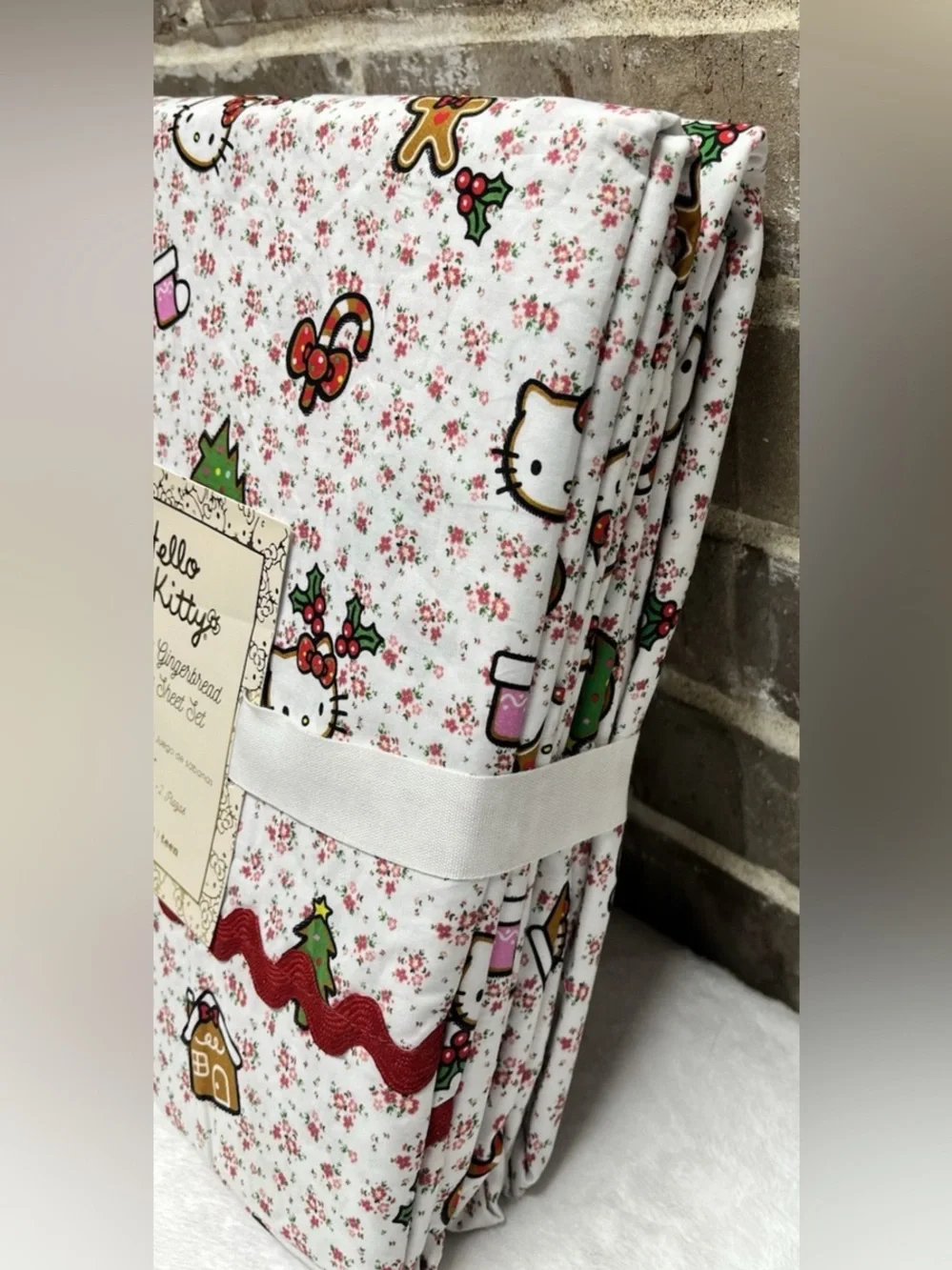 Pottery Barn Hello Kitty Christmas sheets twin/twin XL