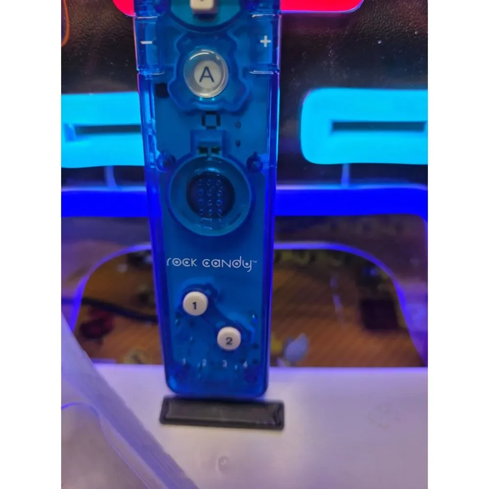 Wii Remote / Wii Mote Translucent Blue Rock Candy