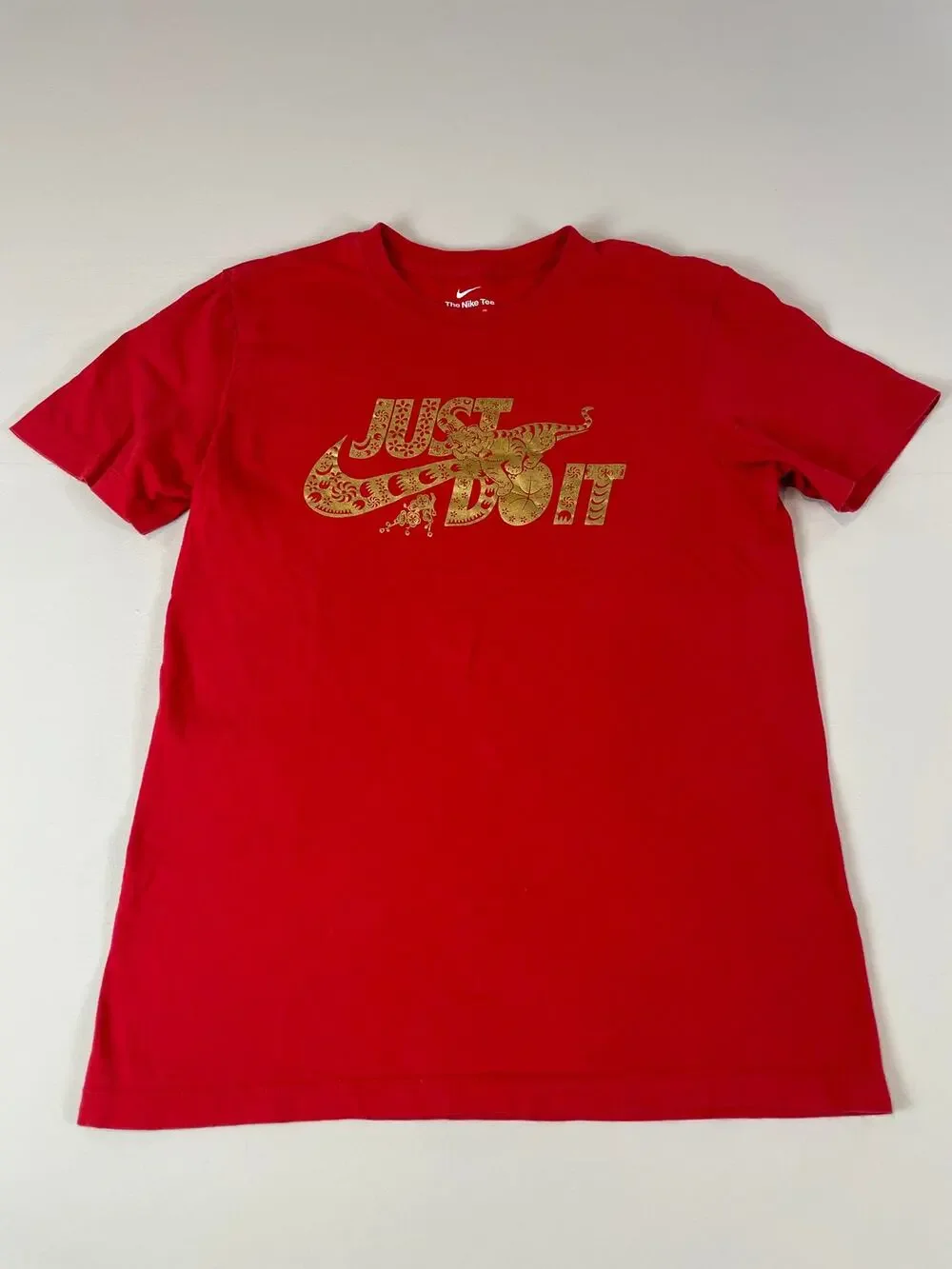 Nike Size S Red Tee Gold Logo “Just Do It” Athleisure