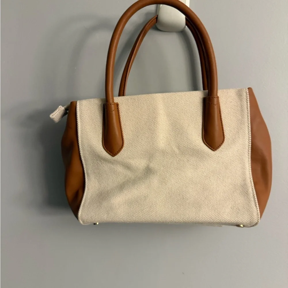 a new day chic canvas