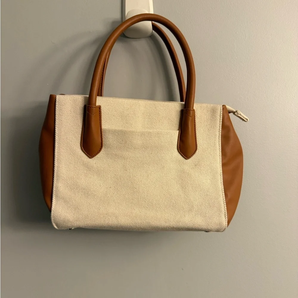 a new day chic canvas