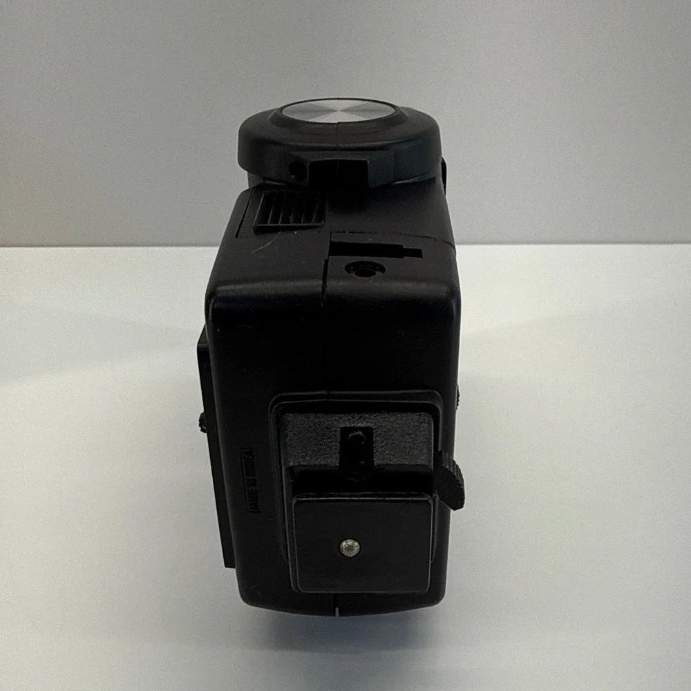 Vivitar Model 273 Automatic Thyristor Electronic Flash with Box and Manual
