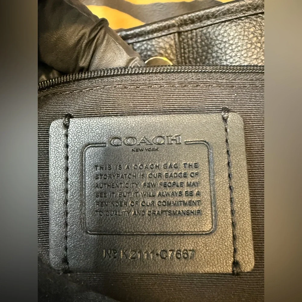 Coach upscale bold