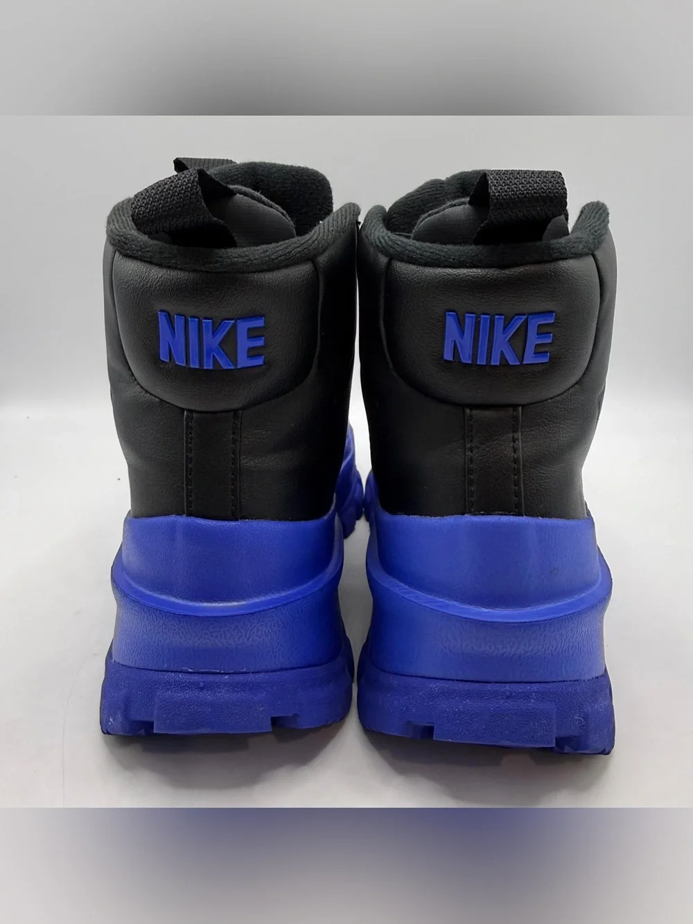 Nike blazer roam