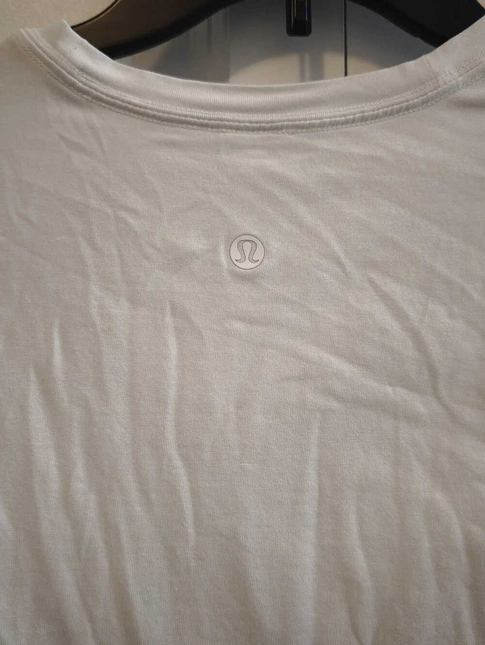 lululemon athletica must have