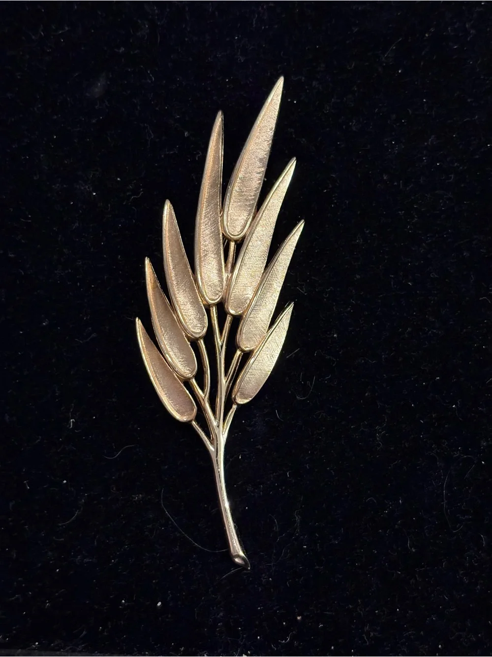Crown Trifari trifari branded
