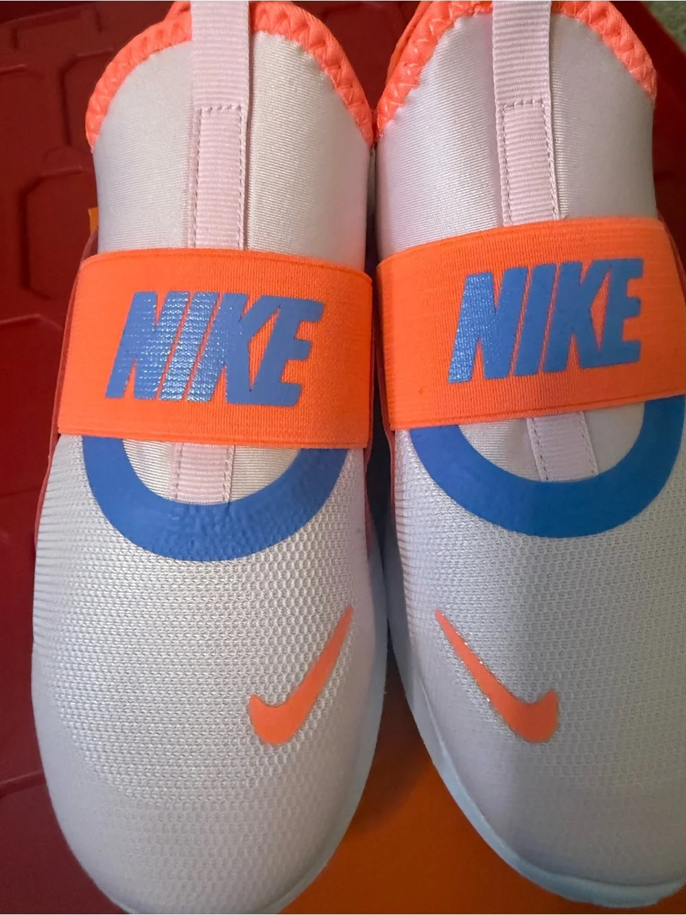 Nike easy slip
