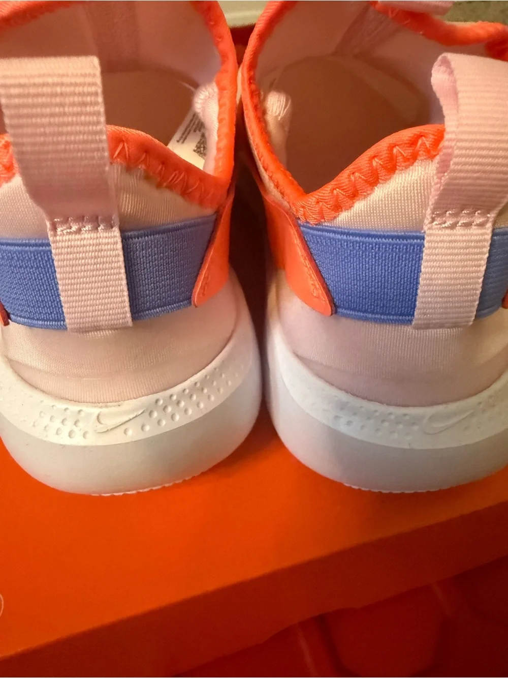 Nike easy slip
