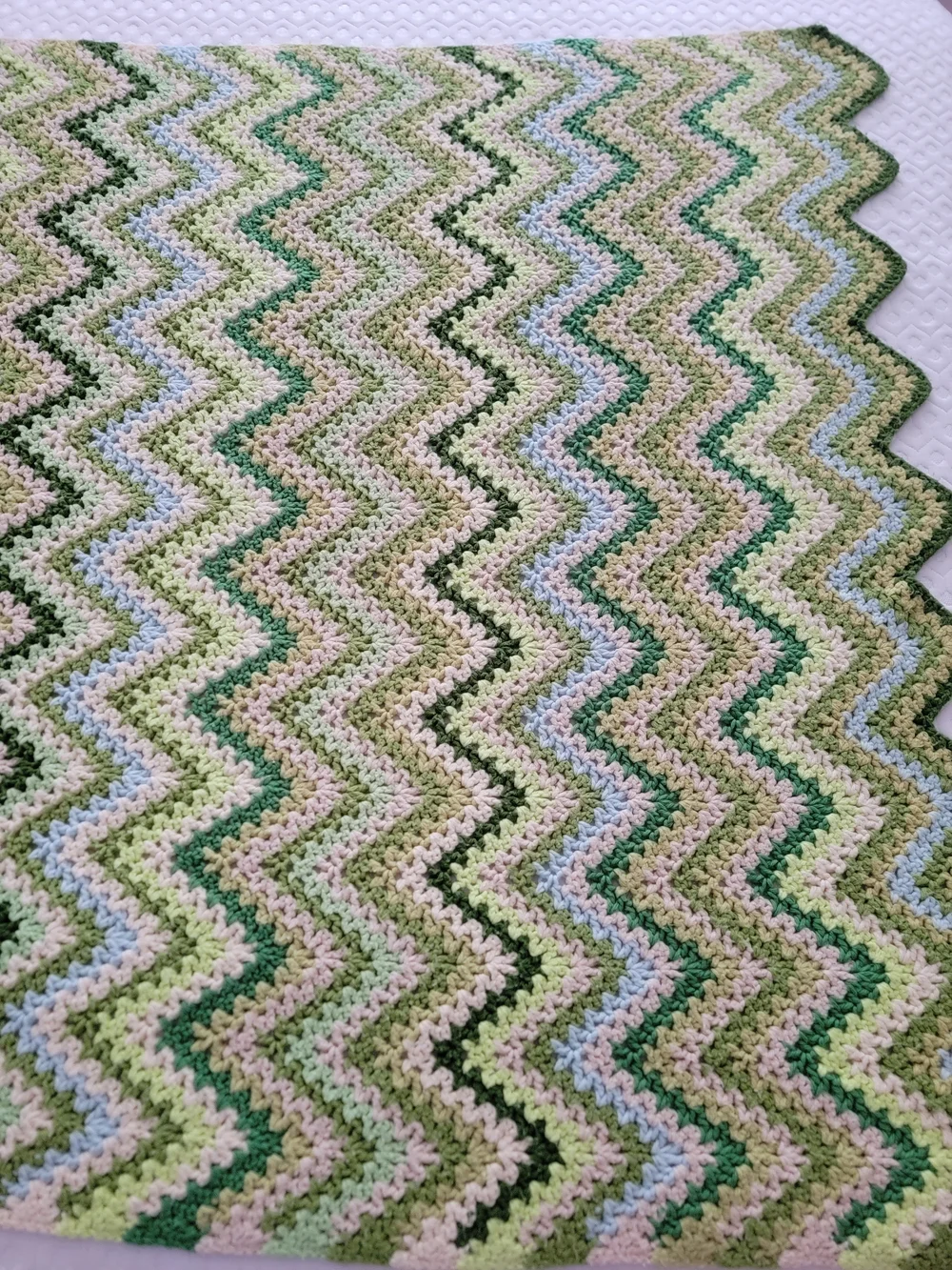 Handmade ski non throw