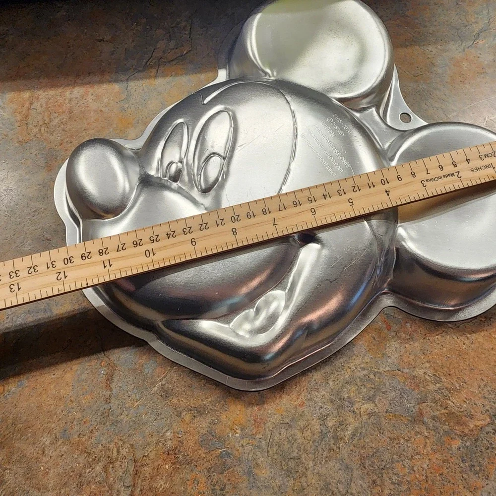 Wilton Mickey Mouse Disney Aluminum Cake Pan