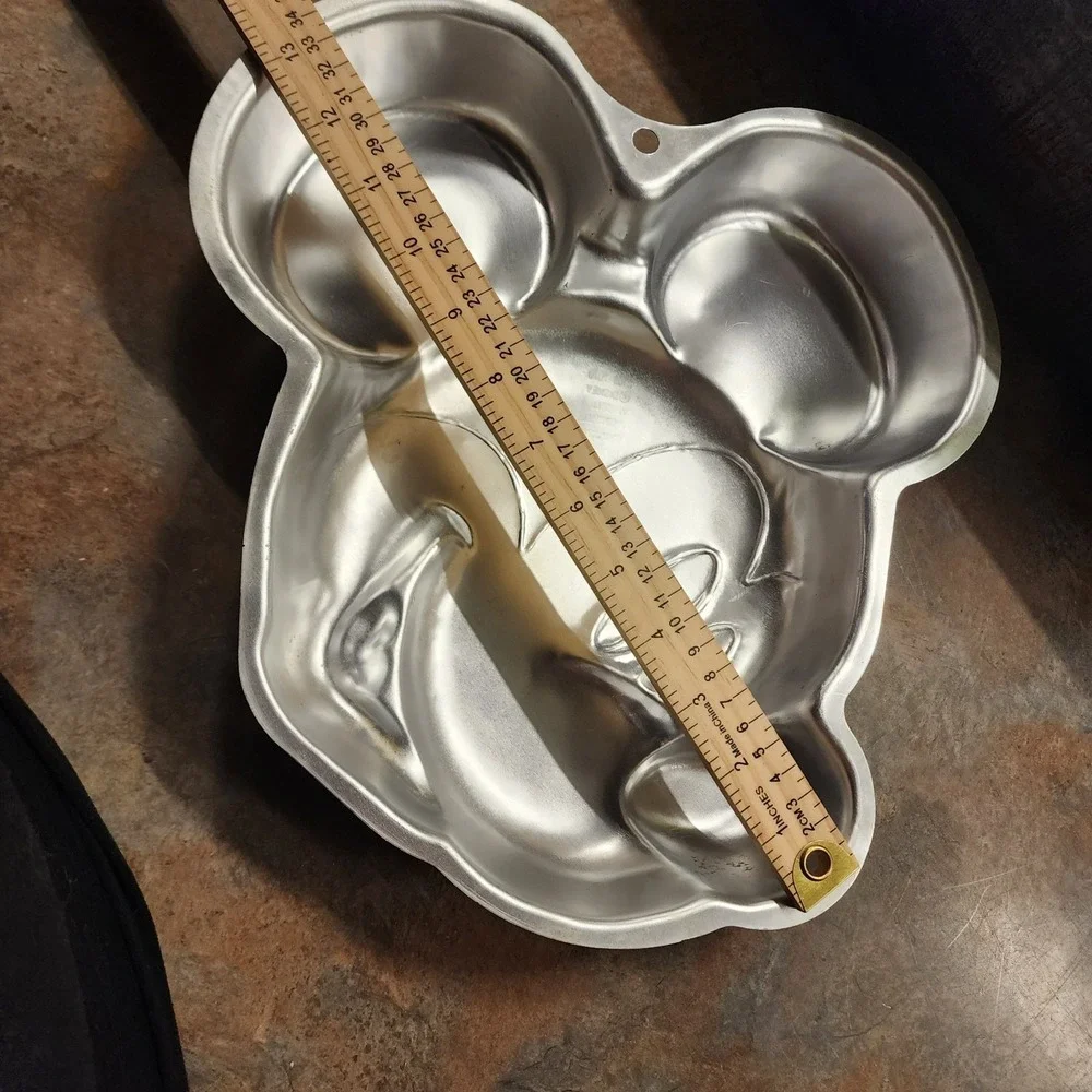 Wilton Mickey Mouse Disney Aluminum Cake Pan